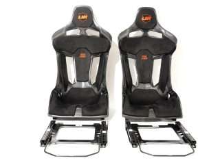 KevMannz CF Seats GT-Max with Audi R8 plug&play rails and slider kit.
Custom logo stitching is available upon request.