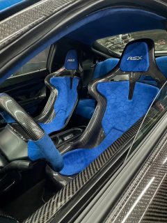 KevMannz CF Seats V5 with blue Alcantara padding + black honeycomb stitching pattern, got installed nicely in RSX. We also provide plug&play rails and slider kit for RSX/DC5.

Owner: @fc1_dc5