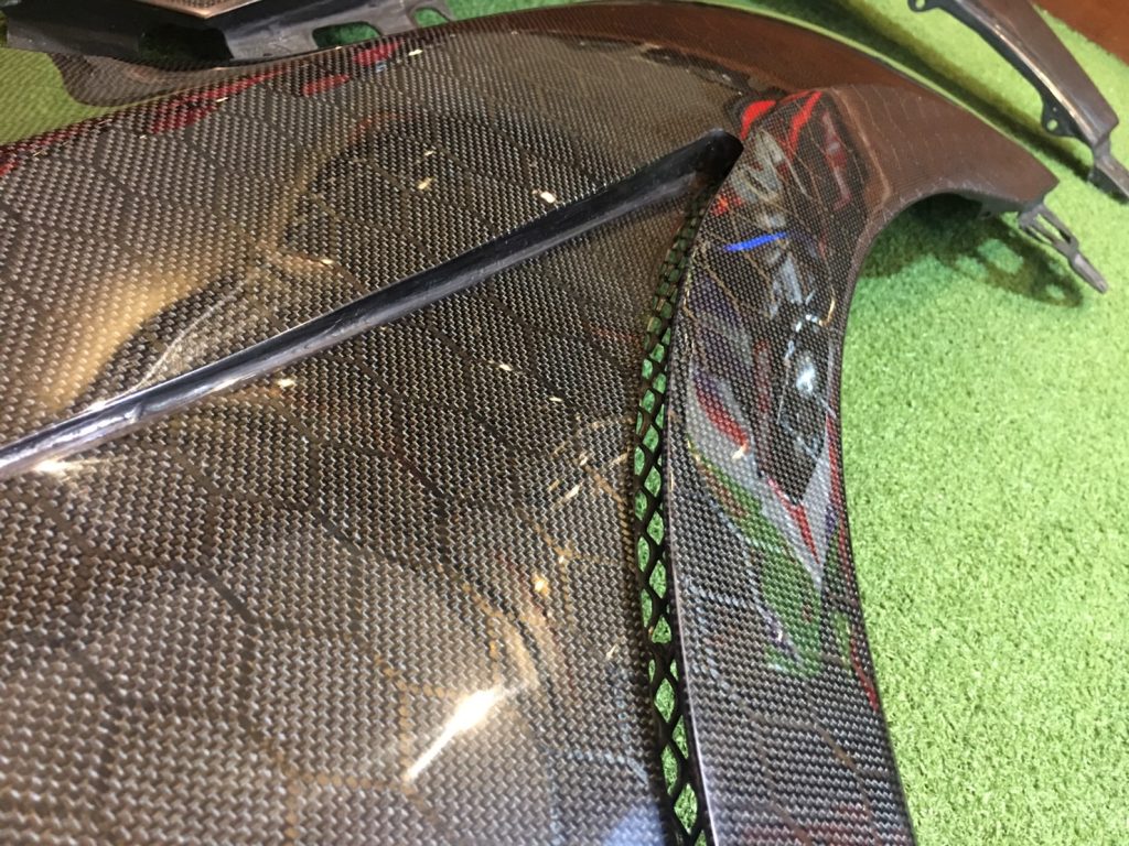 Carbon fiber vented style V1 front fenders for 10th gen Civic